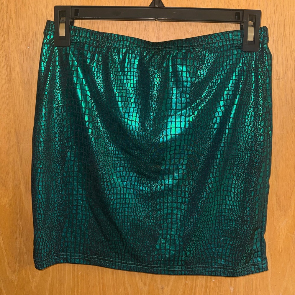SHEIN Green Textured Skirt